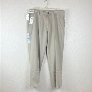NWT Dockers Men's Khaki Chinos Slacks Pants 36 x 30